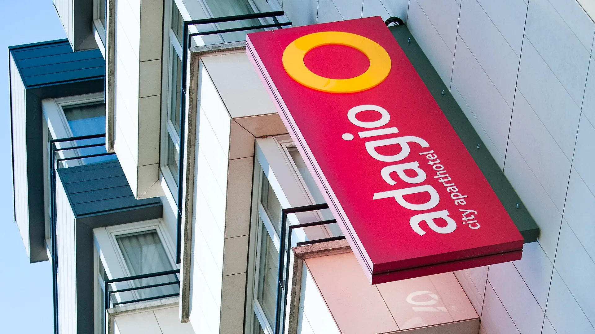 Adagio Buttes Chaumont Aparthotel 3*